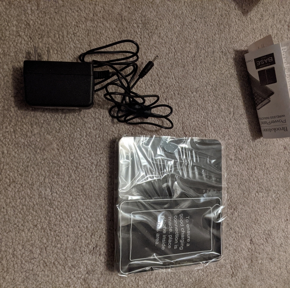 Brookstone PowerPlate Wireless Induction Charging - Picture 3 of 4